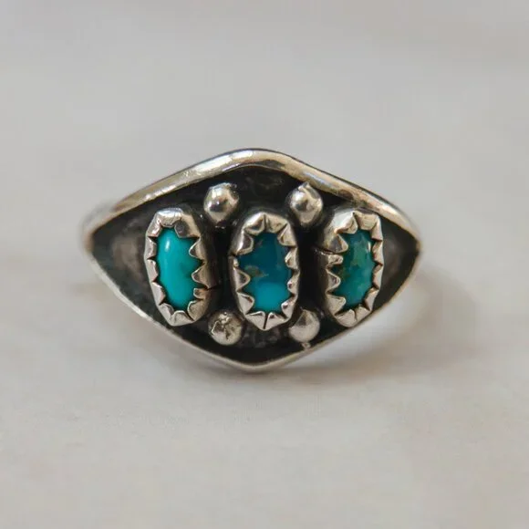 Sterling Silver Turquoise Trio Ring, Sz 5.25 — Southwest serrated bezel - Picture 11 of 13